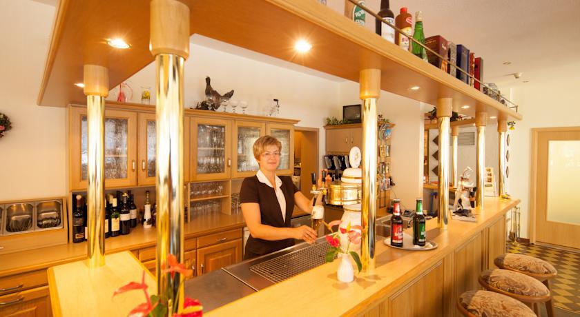 Garni Am Schlosspark Hotel 3*